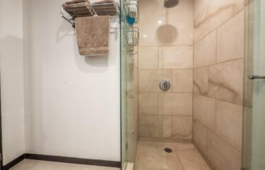2485 BLV. Fco. Medina Ascencio 22D, Peninsula