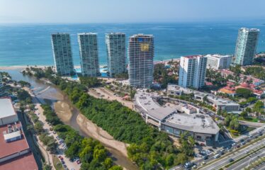 2485 BLV. Fco. Medina Ascencio 22D, Peninsula