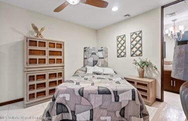 2485 Francisco Medina Ascencio C1, Peninsula